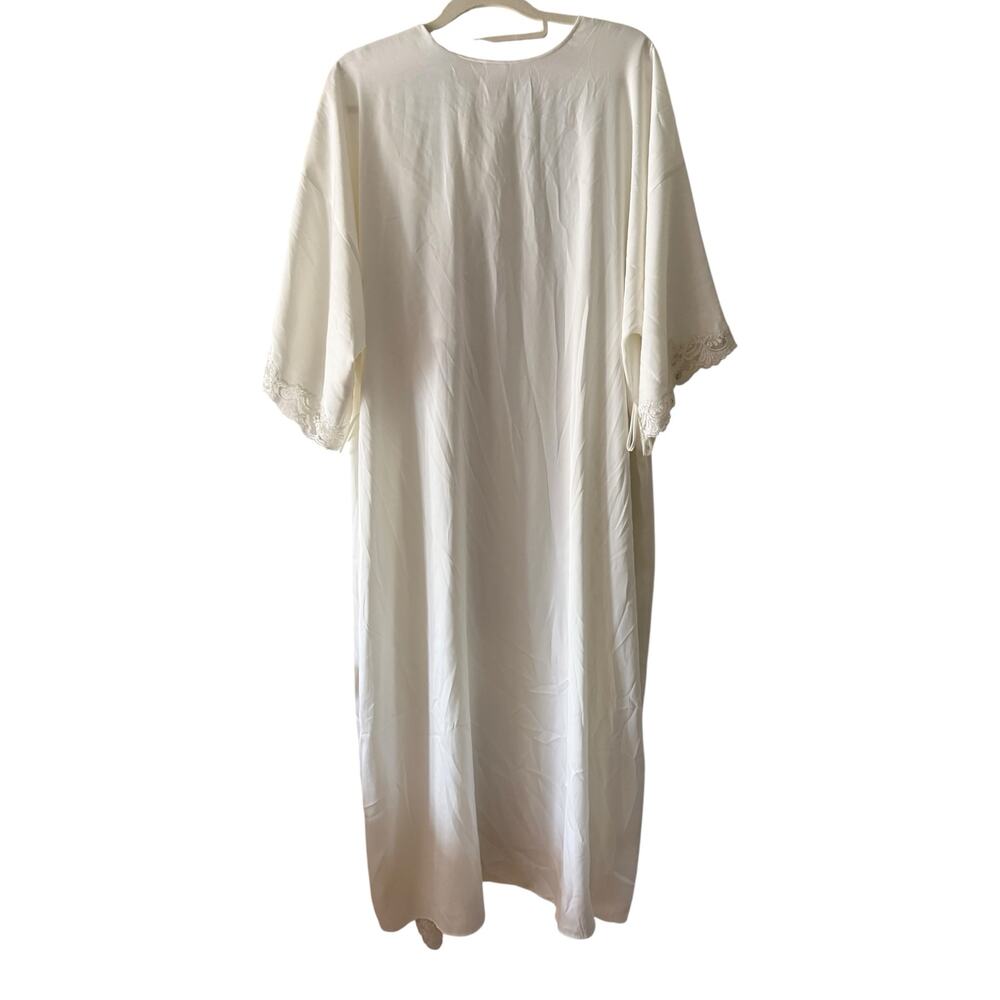 Natori ivory full-length bridal robe with romantic lace trim - Picture 7 of 8